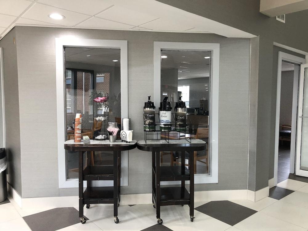 Quality Inn Dublin I-81 Экстерьер фото