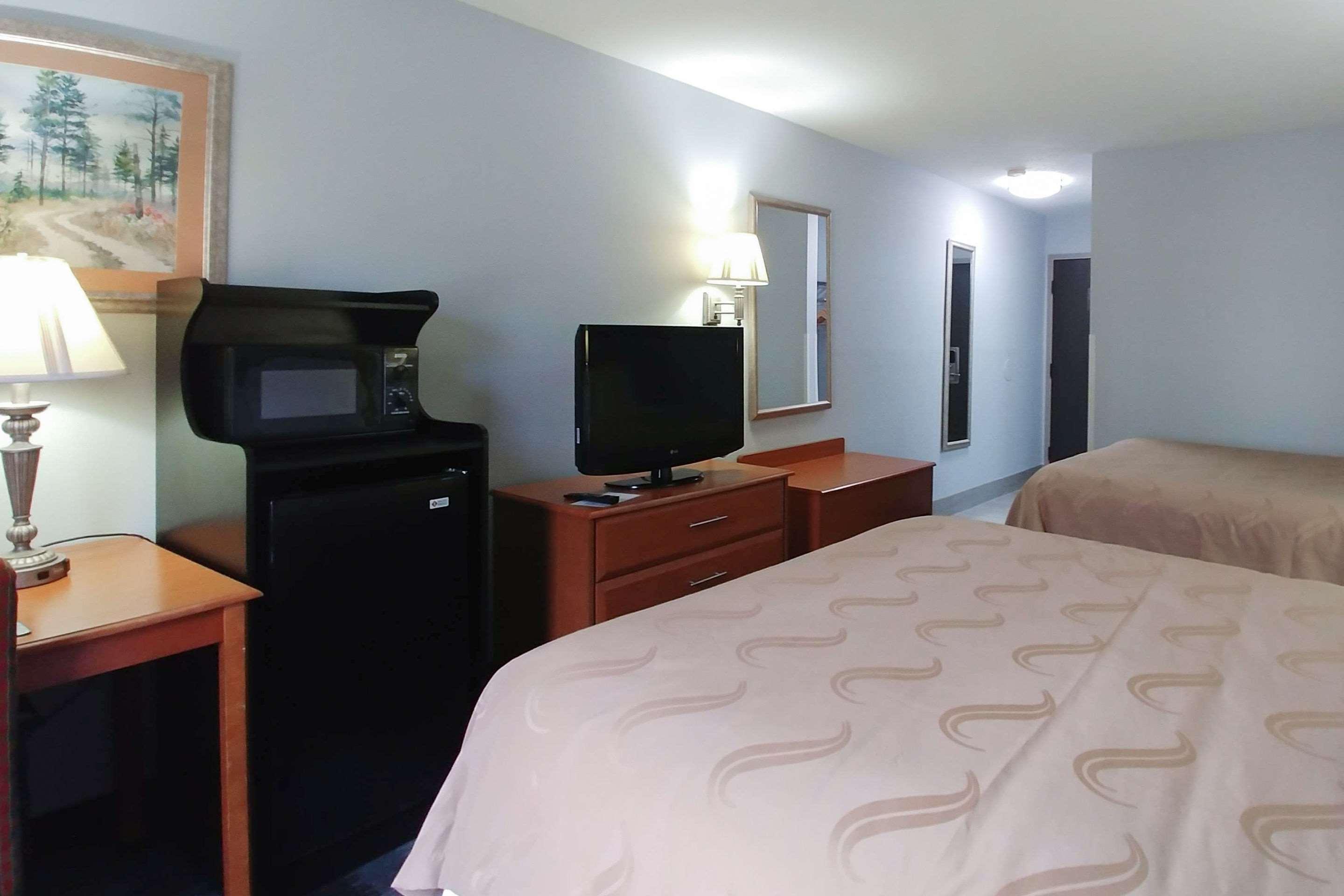 Quality Inn Dublin I-81 Экстерьер фото