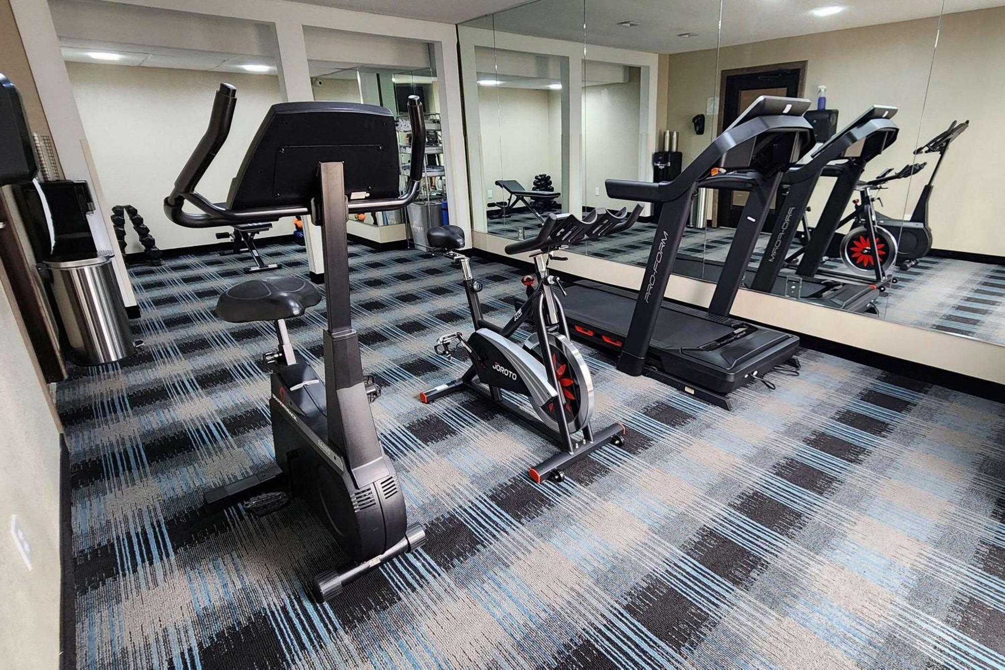 Quality Inn Dublin I-81 Экстерьер фото