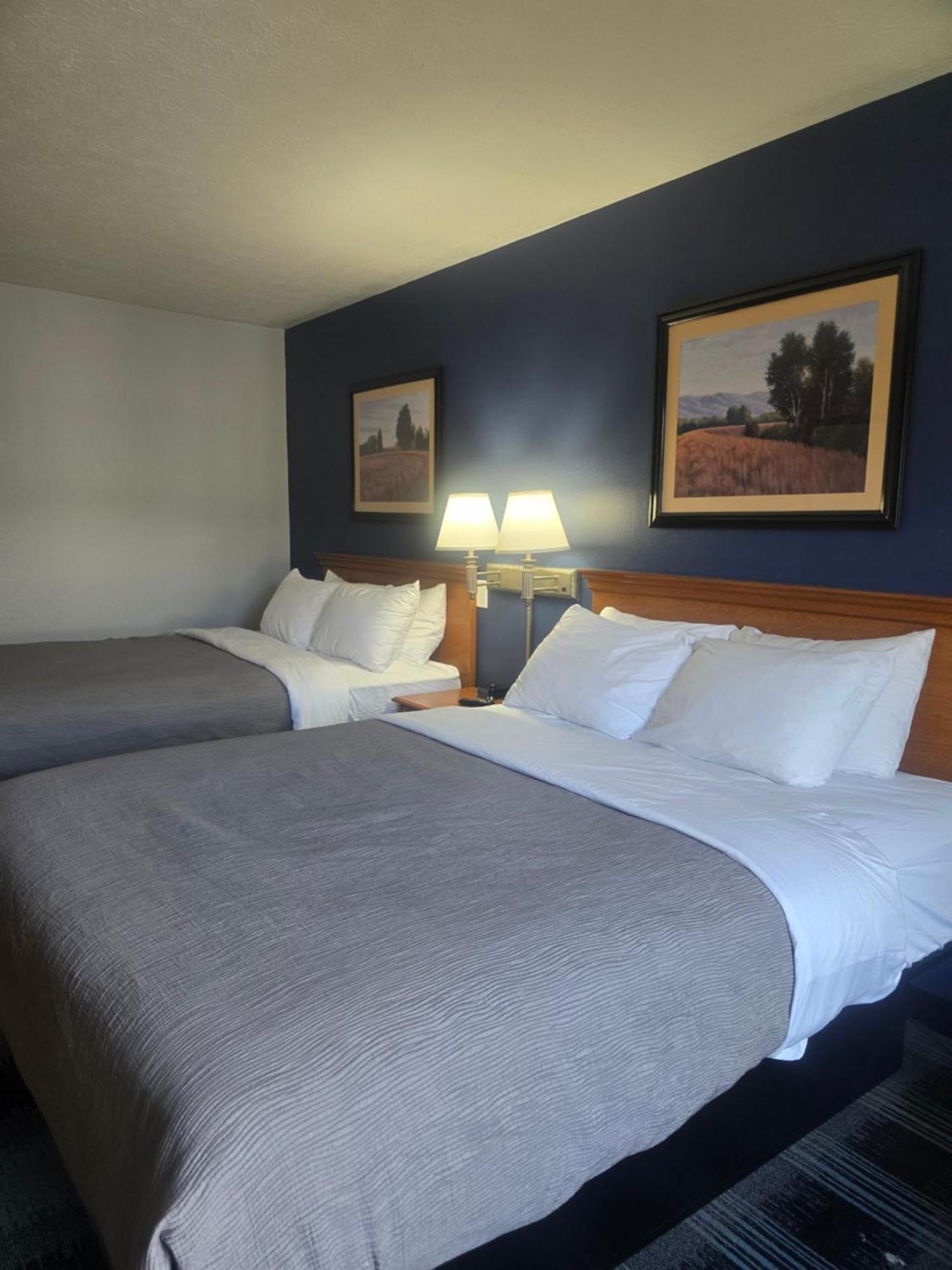 Quality Inn Dublin I-81 Экстерьер фото