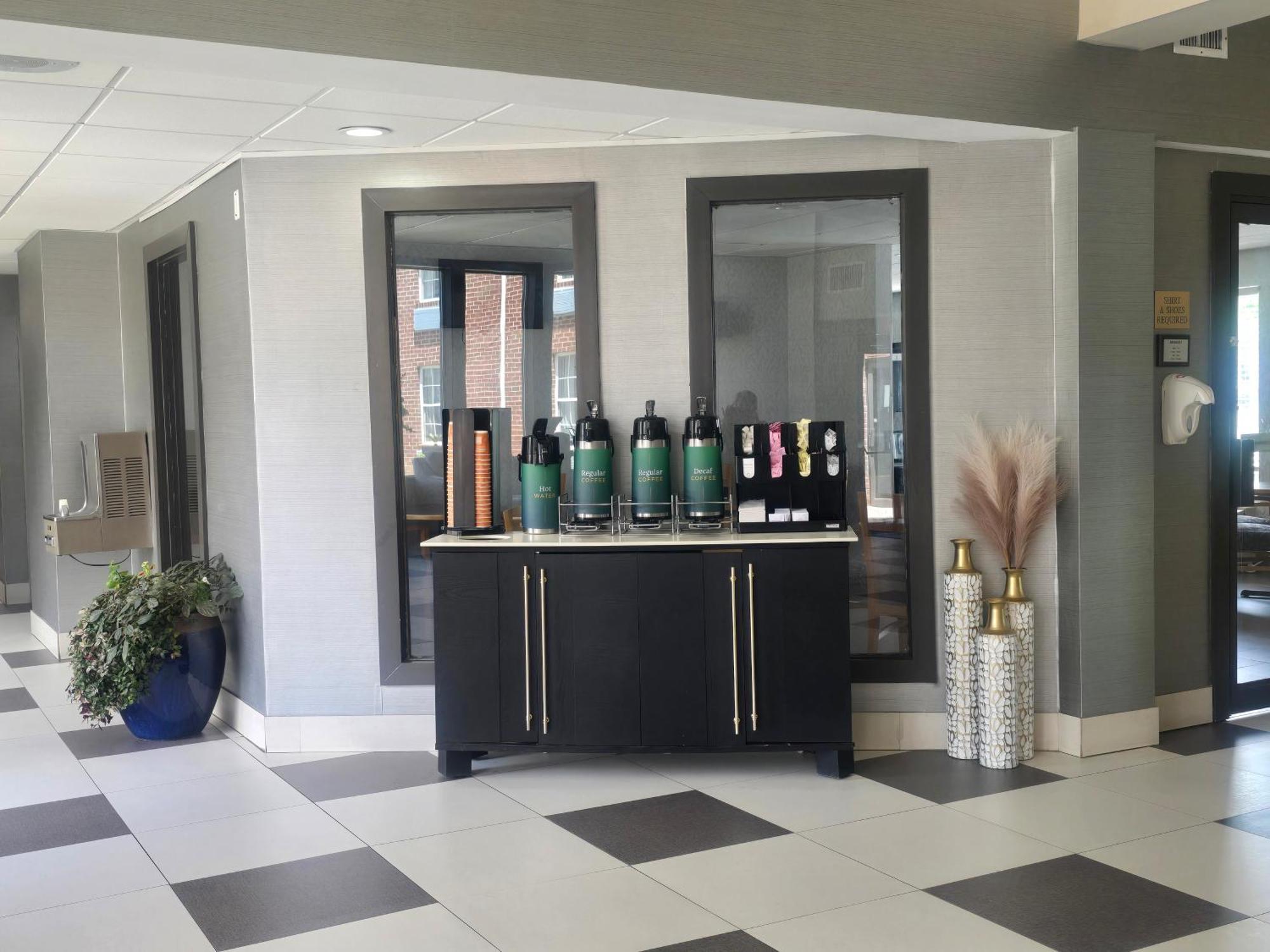Quality Inn Dublin I-81 Экстерьер фото